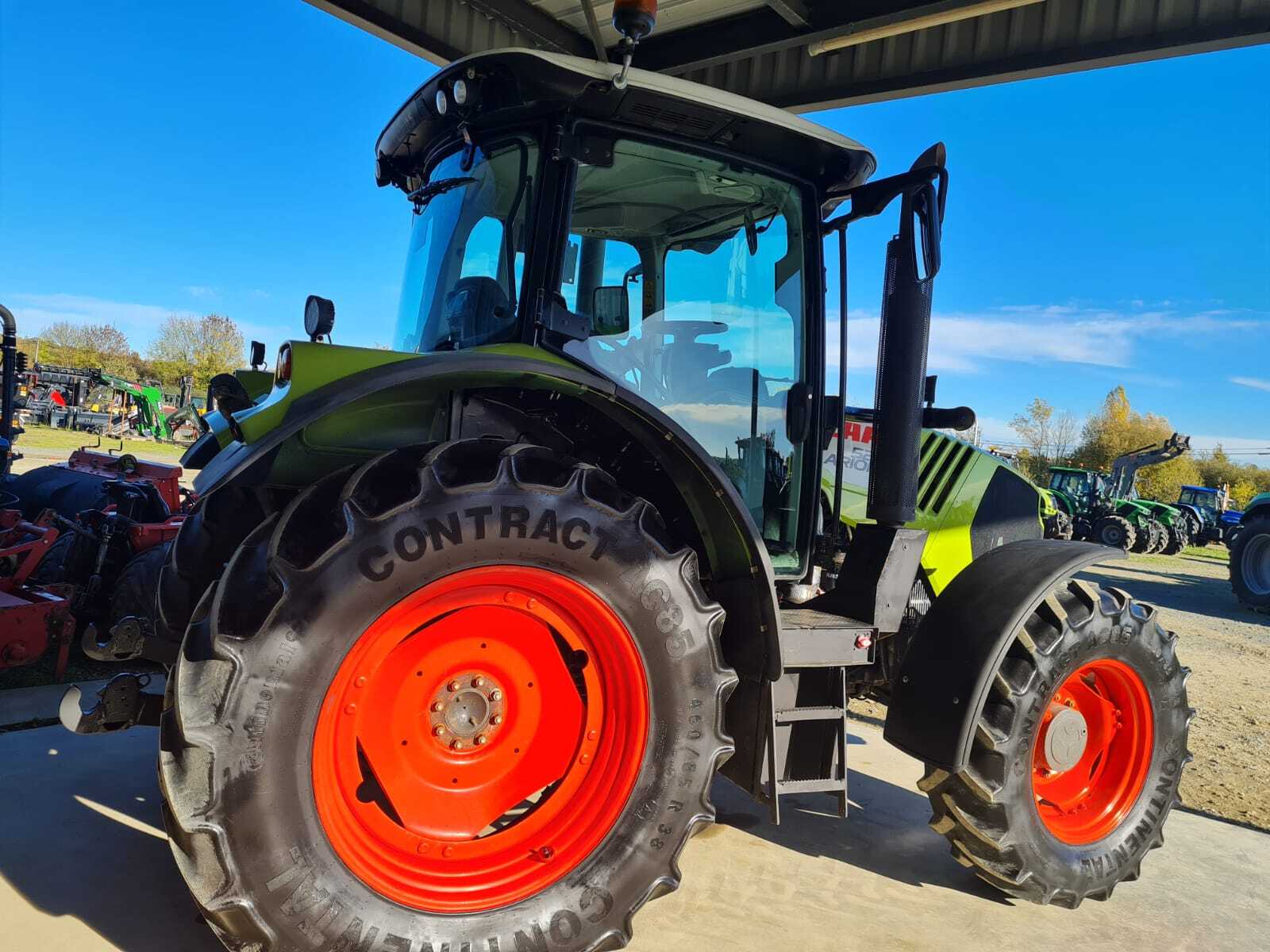 CLAAS ARION 520 CIS