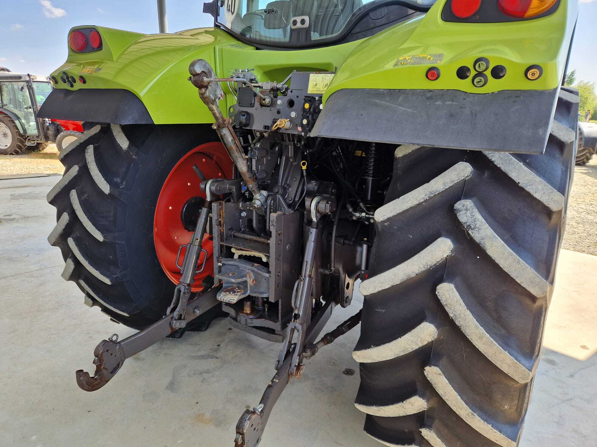 CLAAS ARION 520 CIS