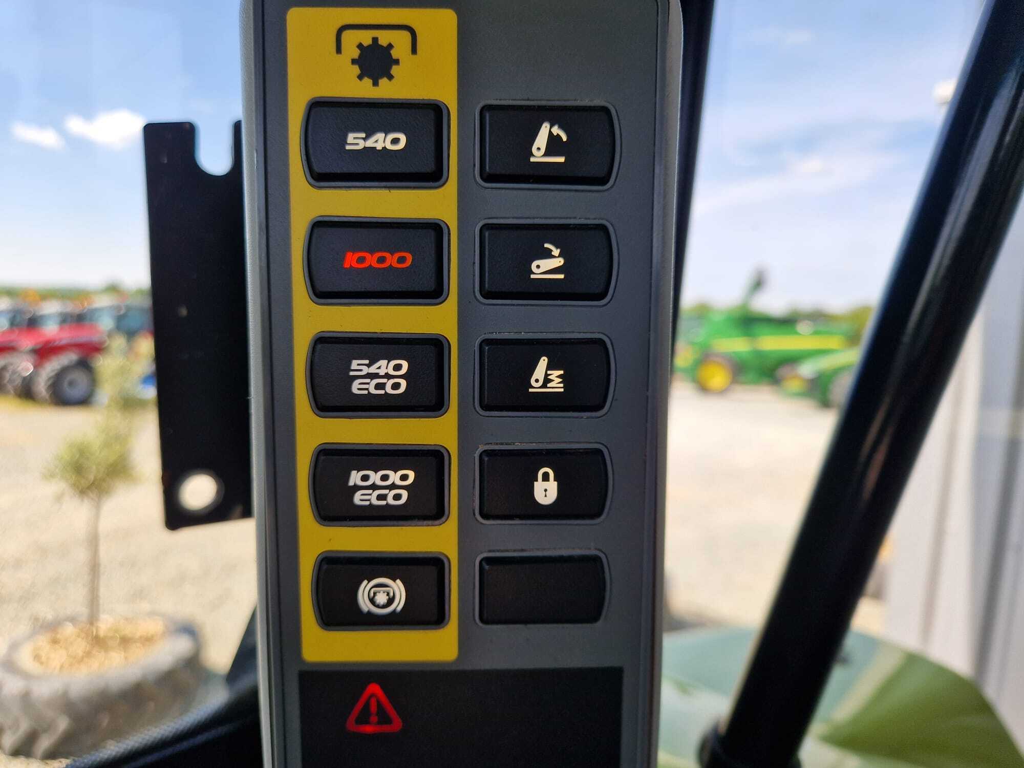 CLAAS ARION 520 CIS