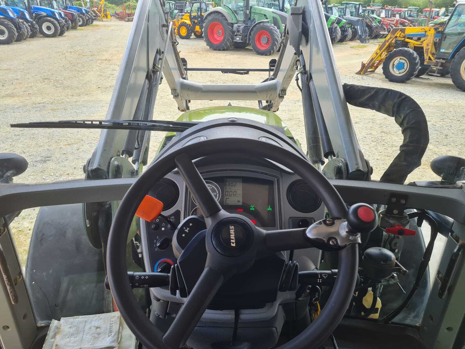 CLAAS ARION 520 CIS
