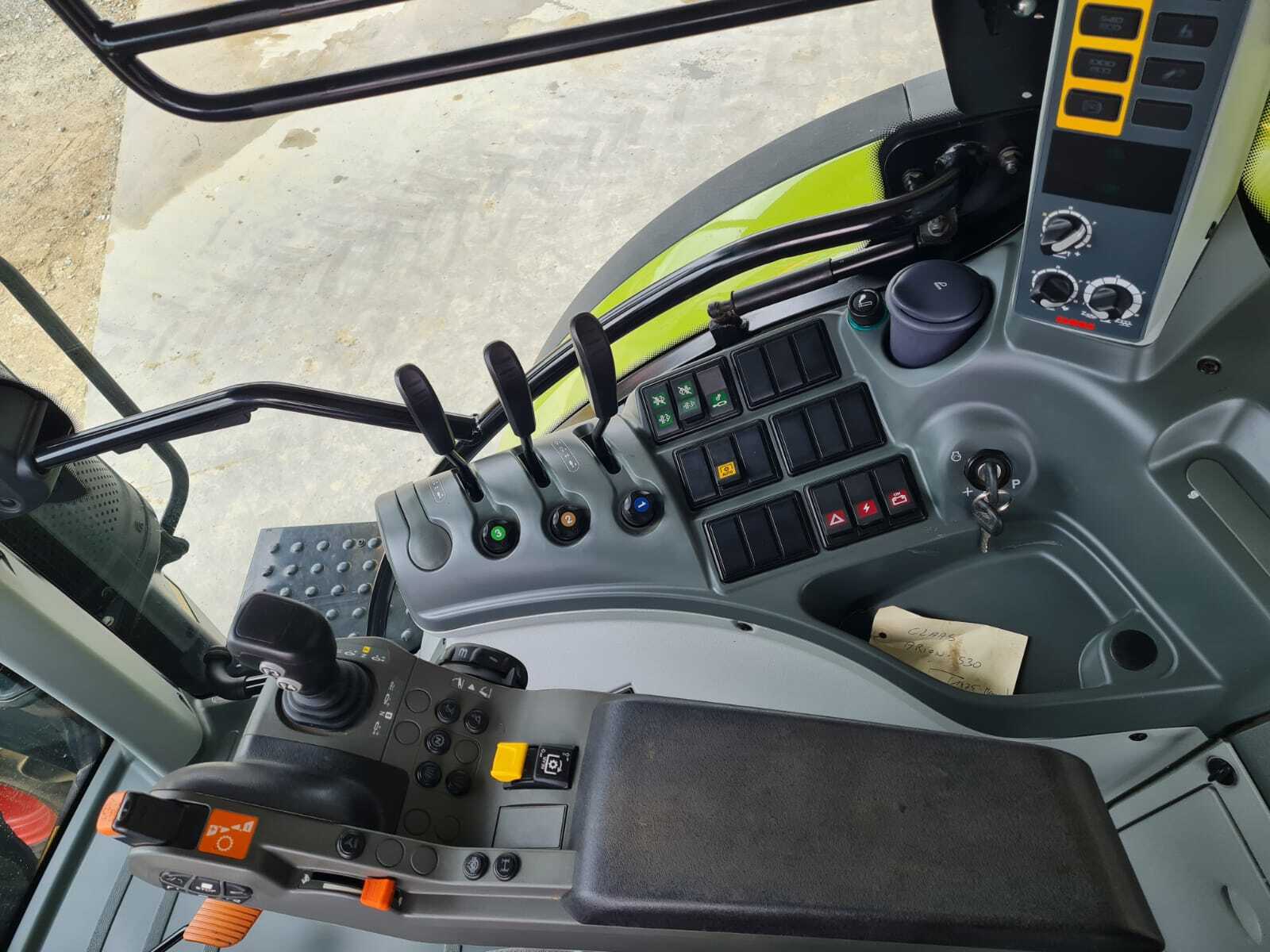 CLAAS ARION 530 CIS