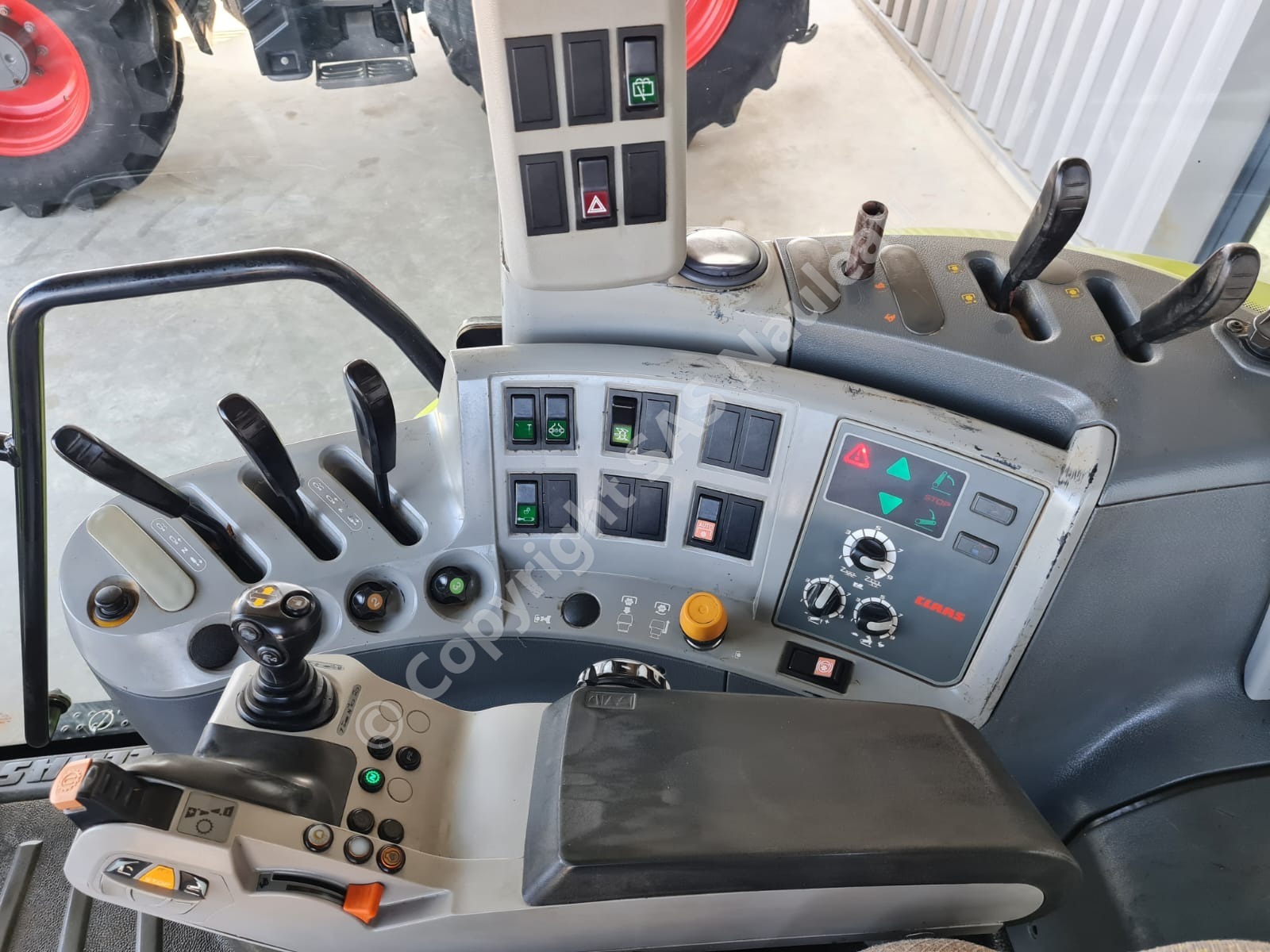 CLAAS ARION 610 CIS