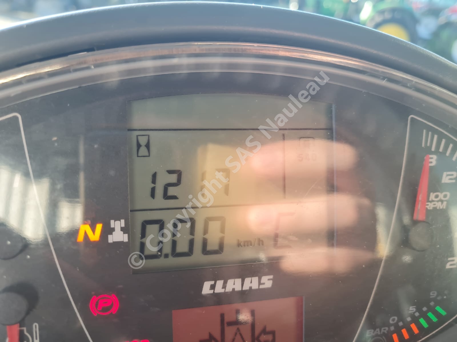 CLAAS ARION 610