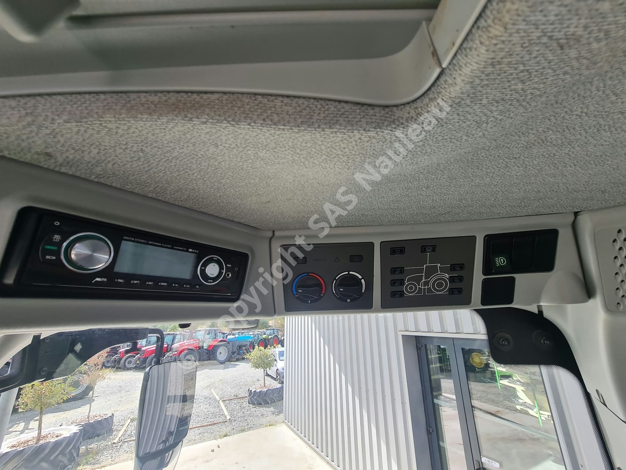 CLAAS ARION 610 CIS