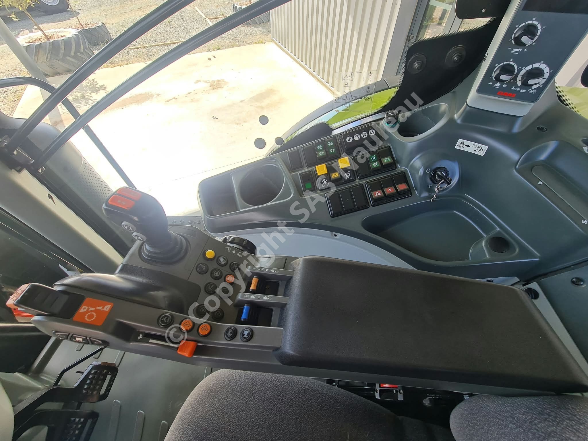CLAAS ARION 610 CIS