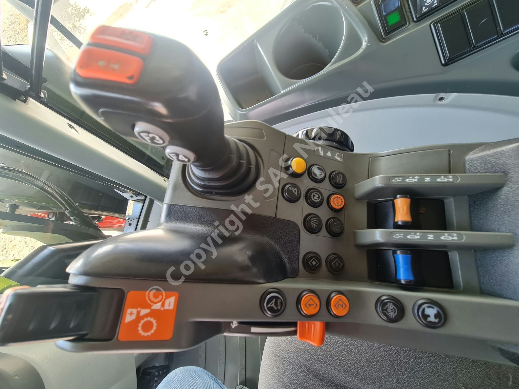 CLAAS ARION 610 CIS
