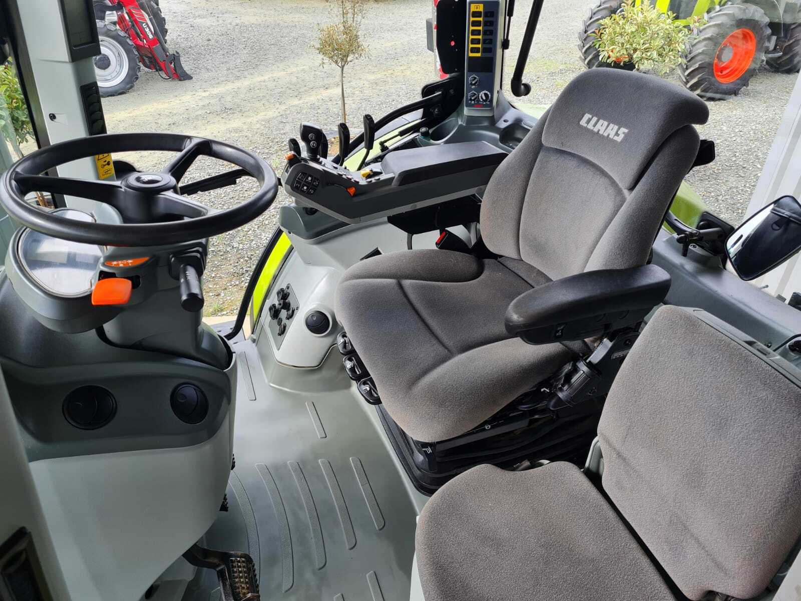 CLAAS ARION 610 CIS