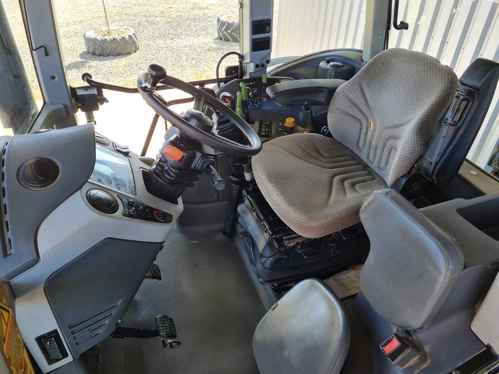CLAAS ARION 620 C
