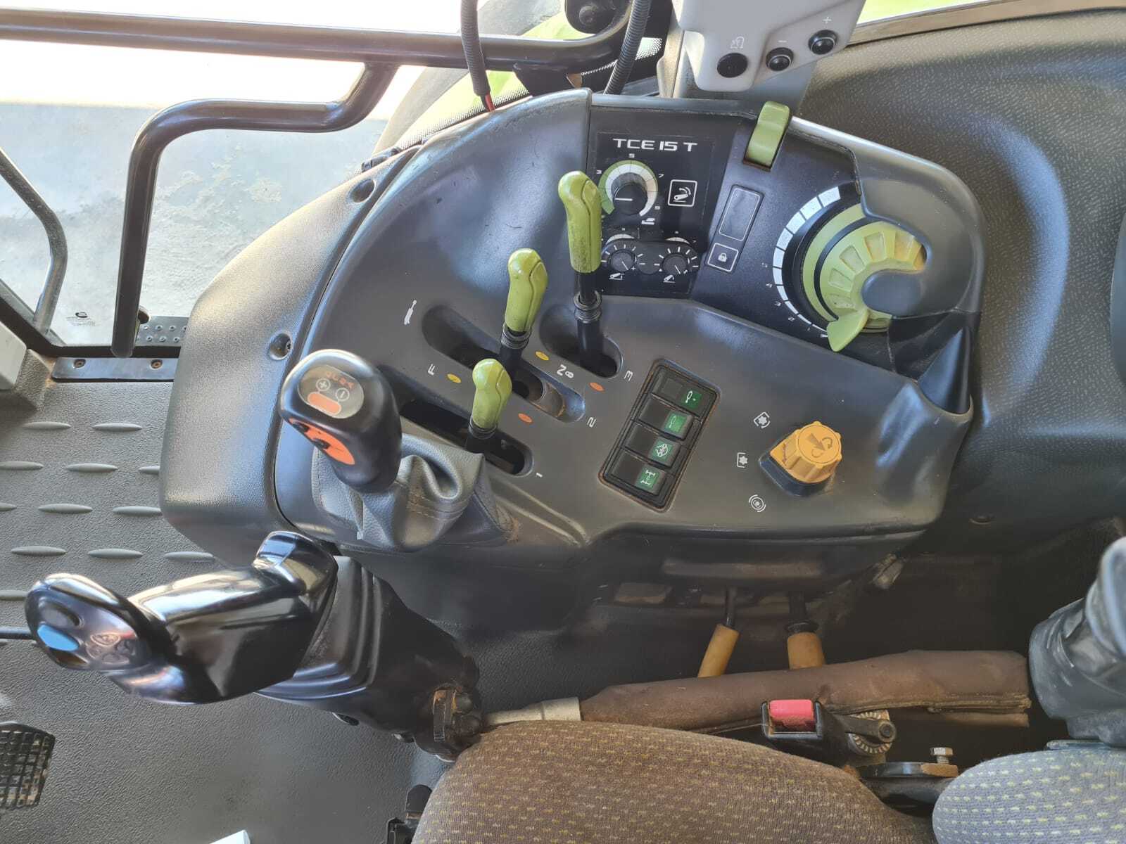CLAAS ARION 620 C
