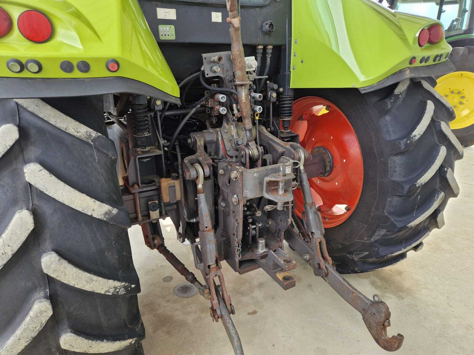 CLAAS ARION 620 C