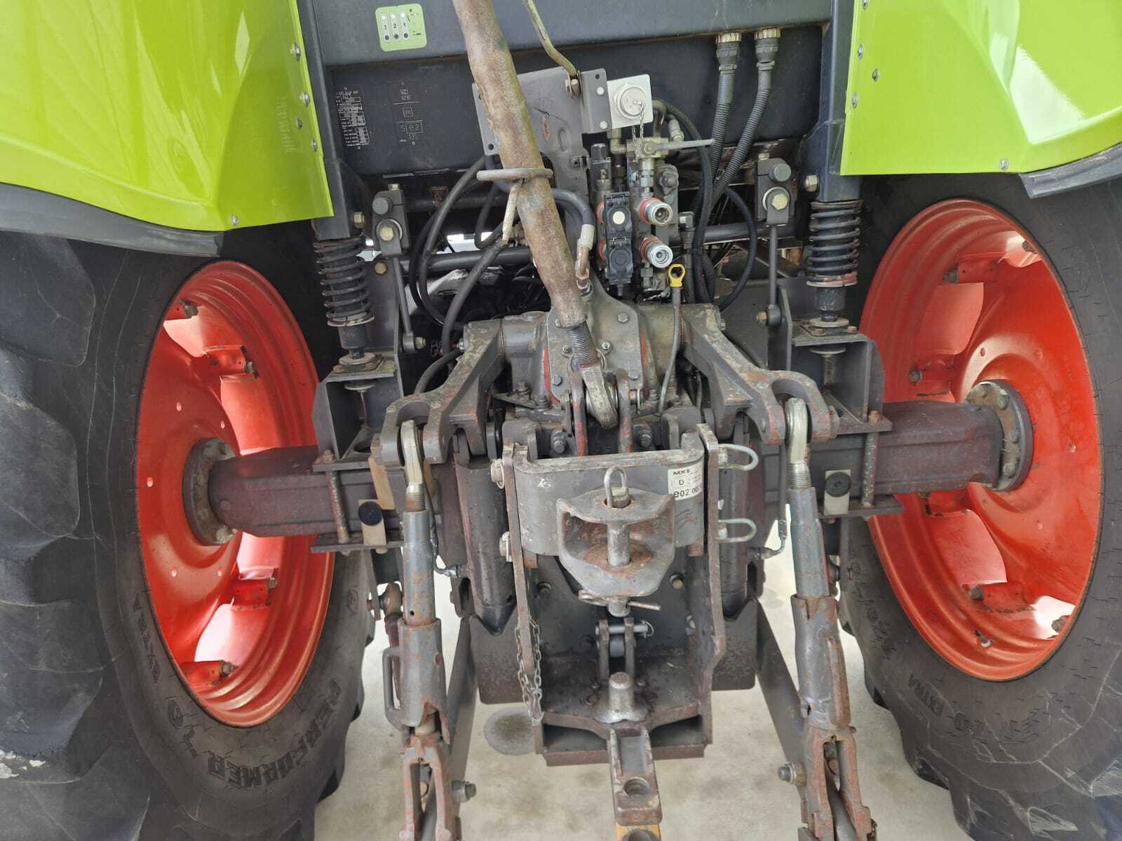 CLAAS ARION 620 C