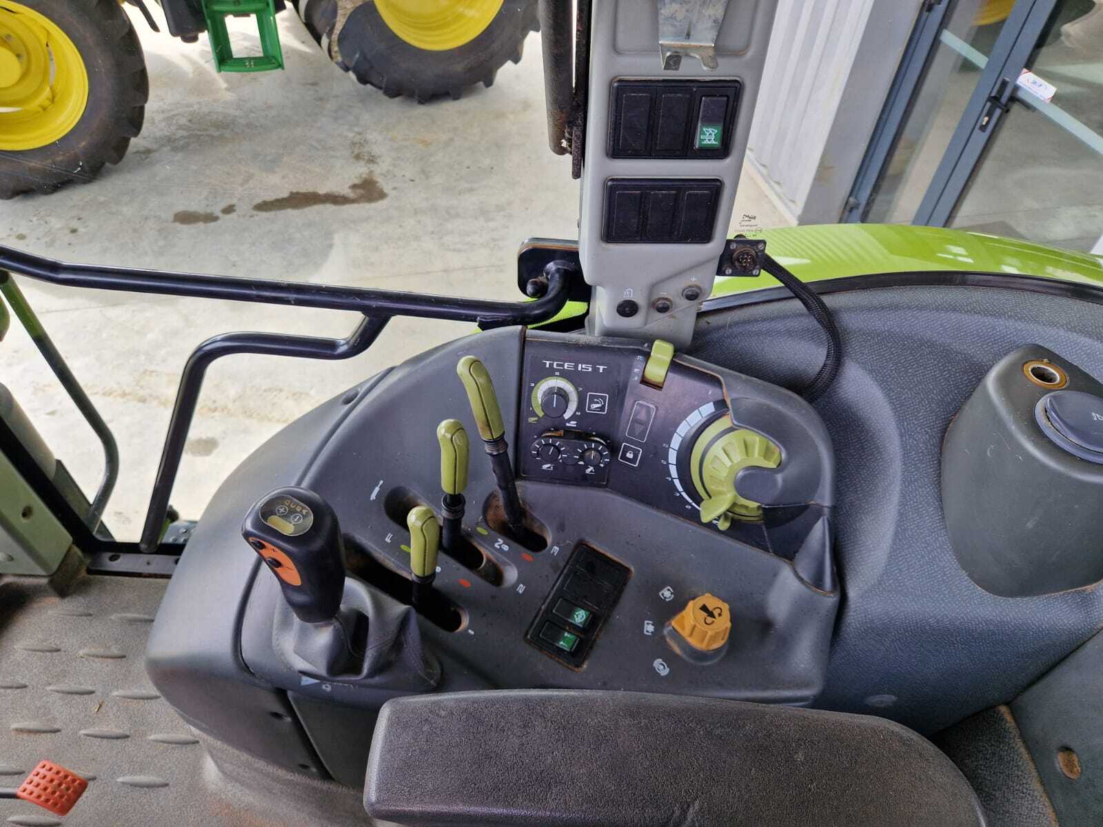 CLAAS ARION 620 C