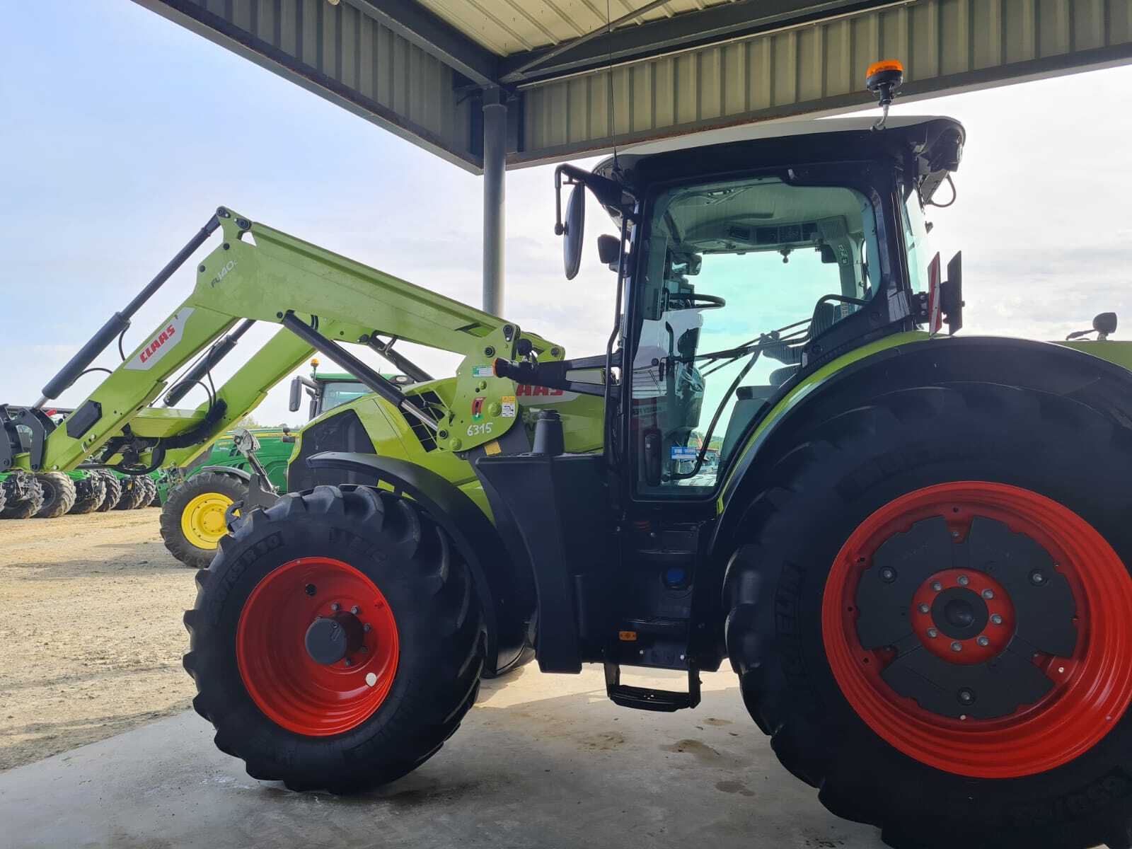CLAAS ARION 630 CIS+