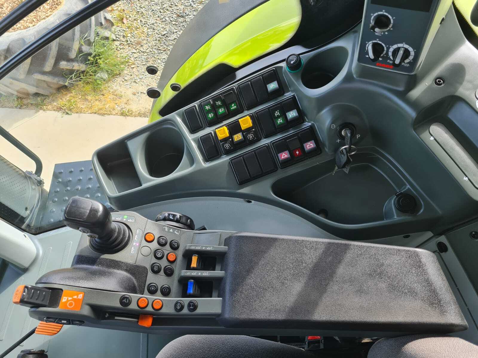 CLAAS ARION 630 CIS+