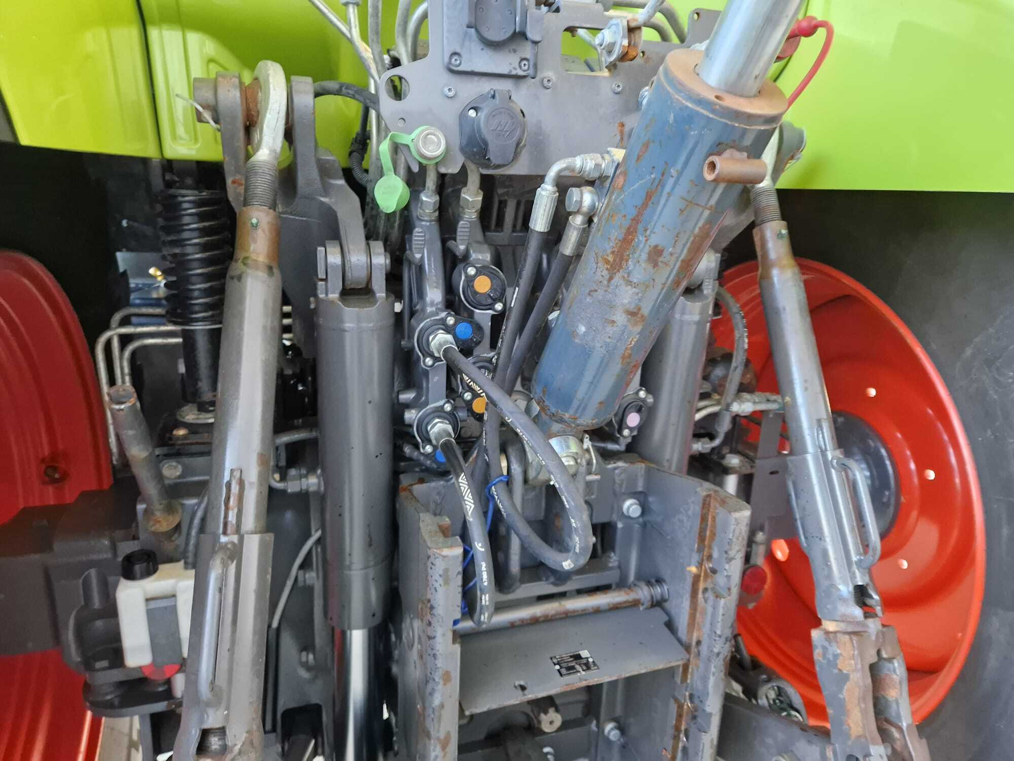 CLAAS ARION 650 CMATIC