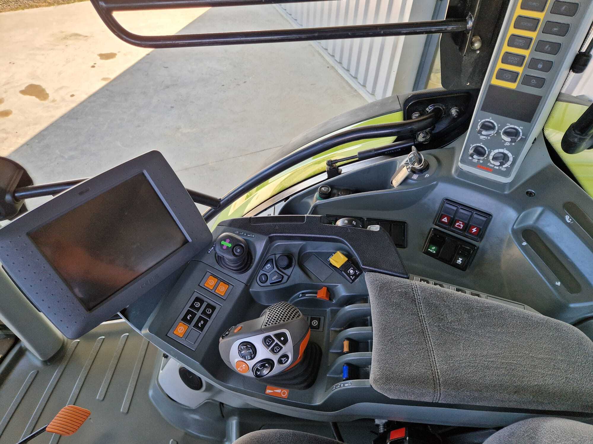 CLAAS ARION 650 CMATIC