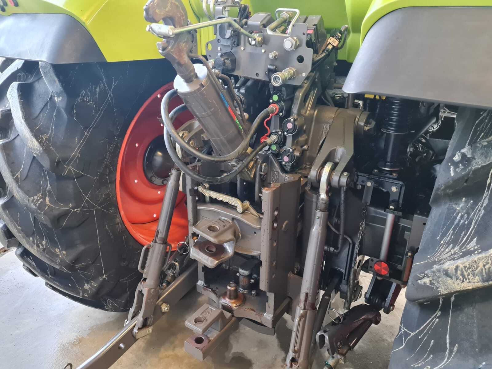 CLAAS ARION 650 CMATIC