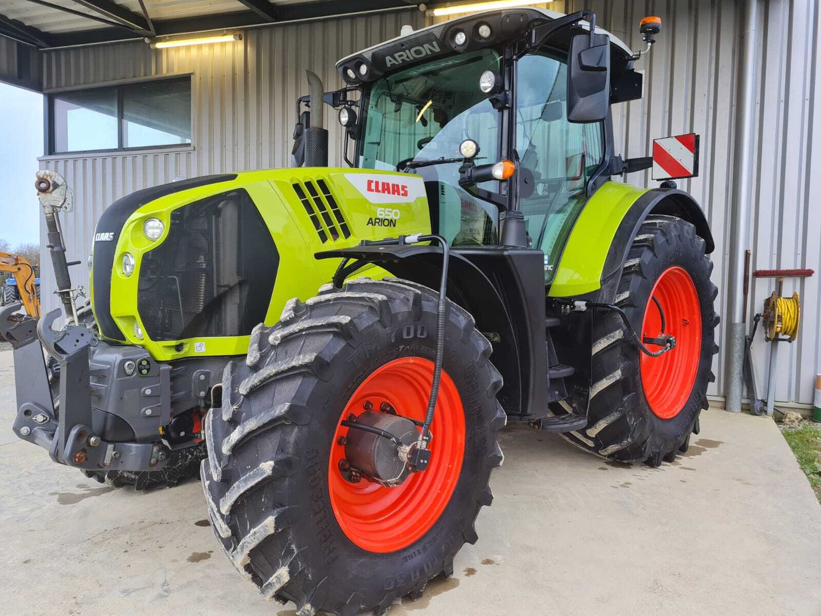 CLAAS ARION 650 CMATIC