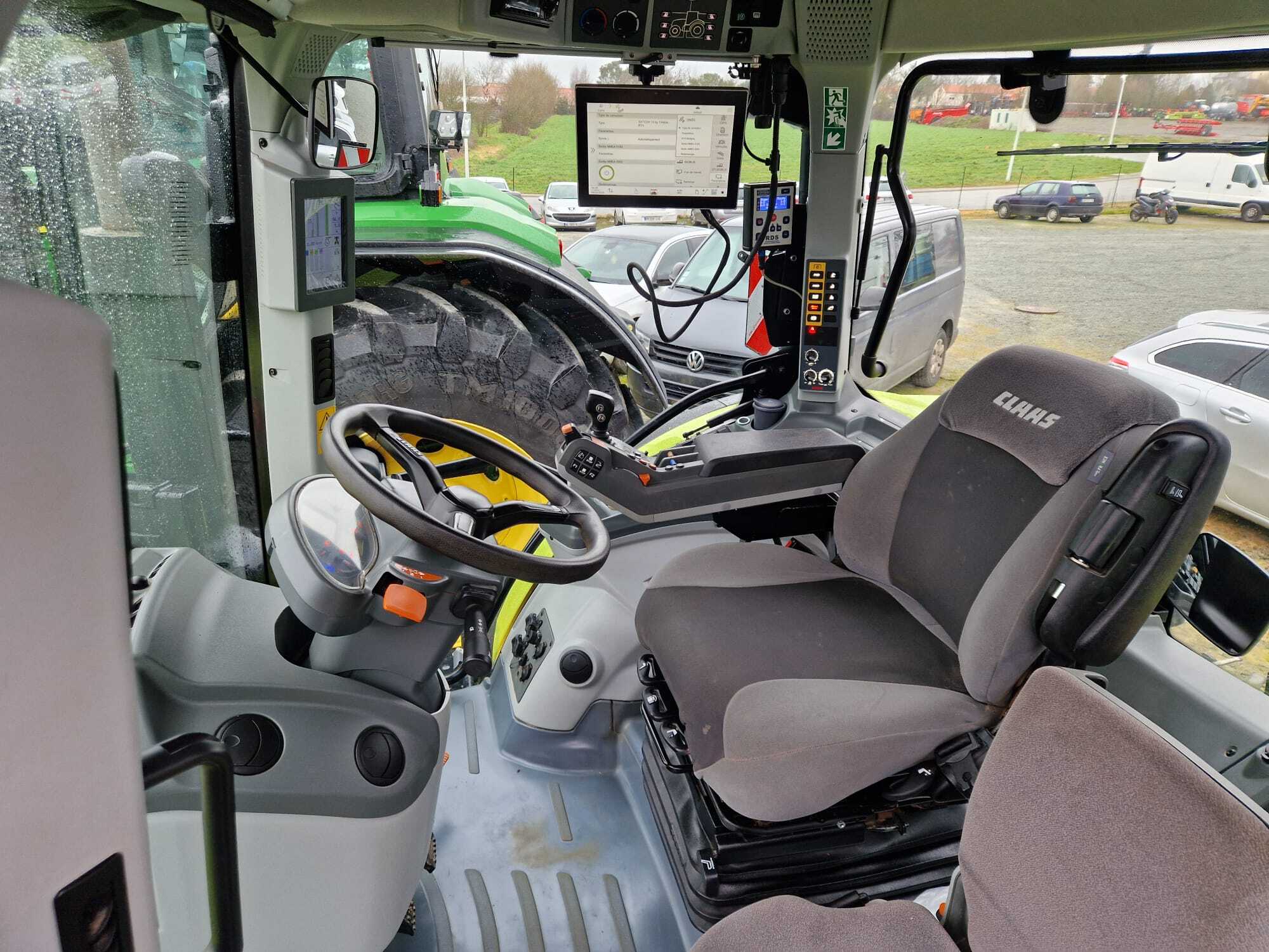 CLAAS ARION 650 CMATIC