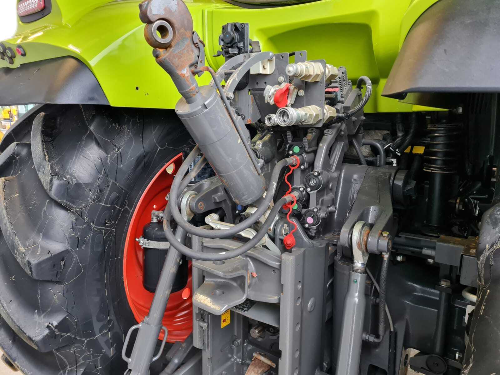 CLAAS ARION 650 CMATIC CEBIS