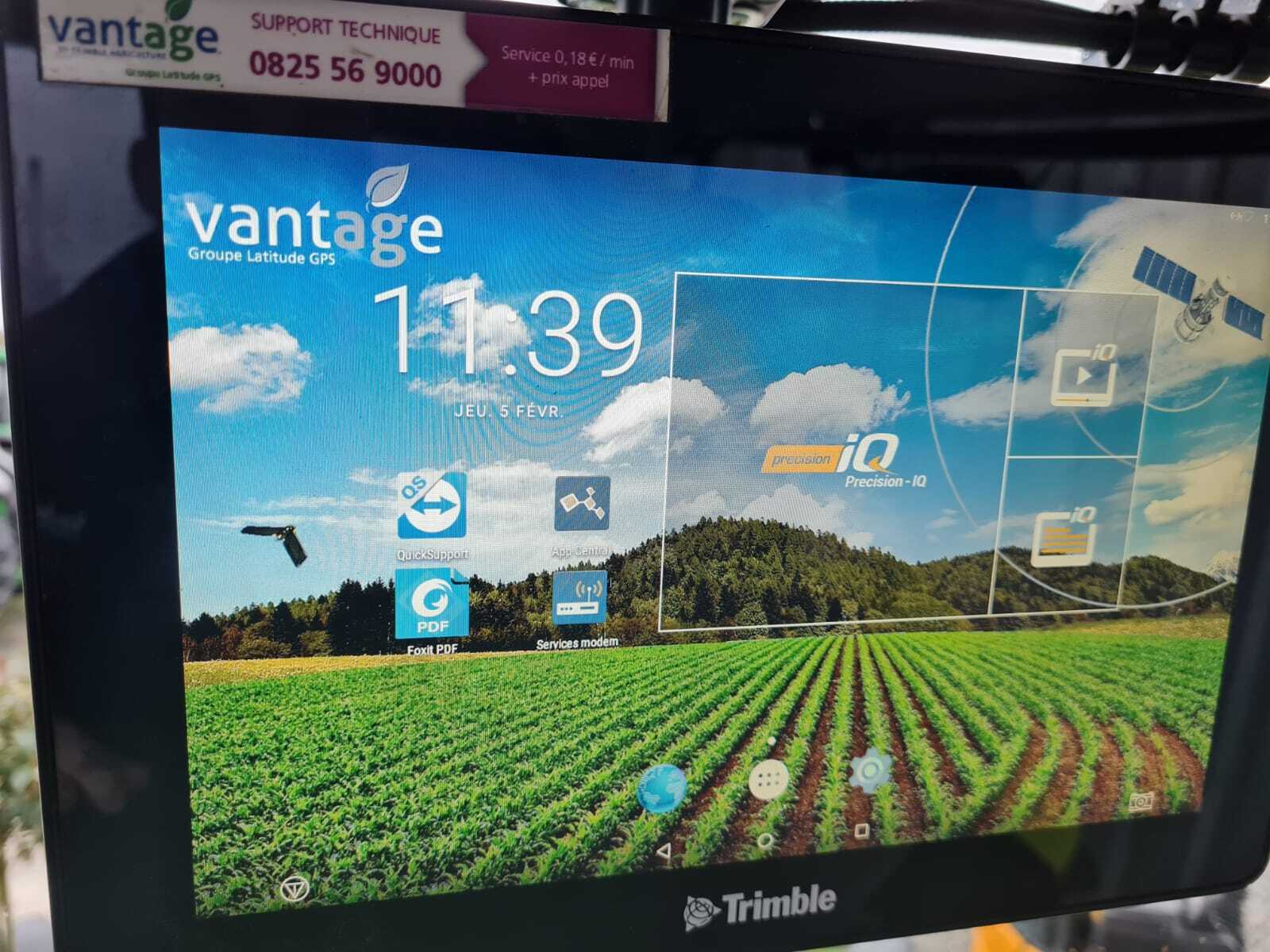 CLAAS ARION 650 CMATIC CEBIS