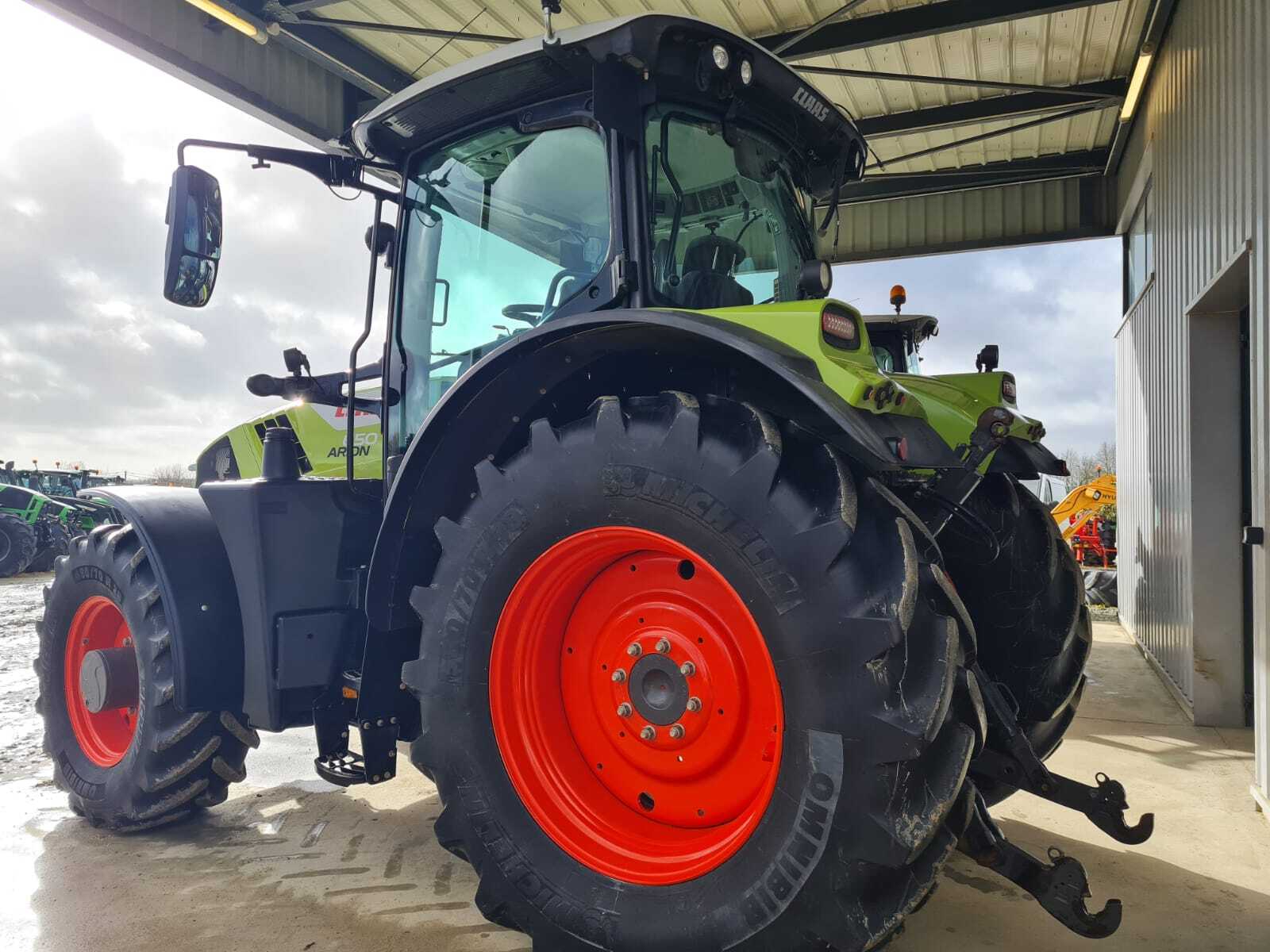 CLAAS ARION 650 CMATIC CEBIS