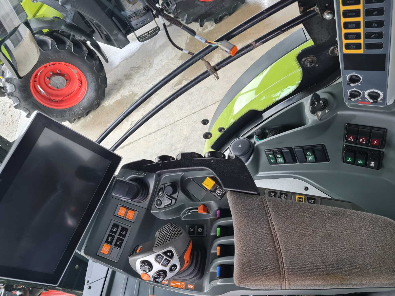 CLAAS ARION 650 CMATIC CEBIS