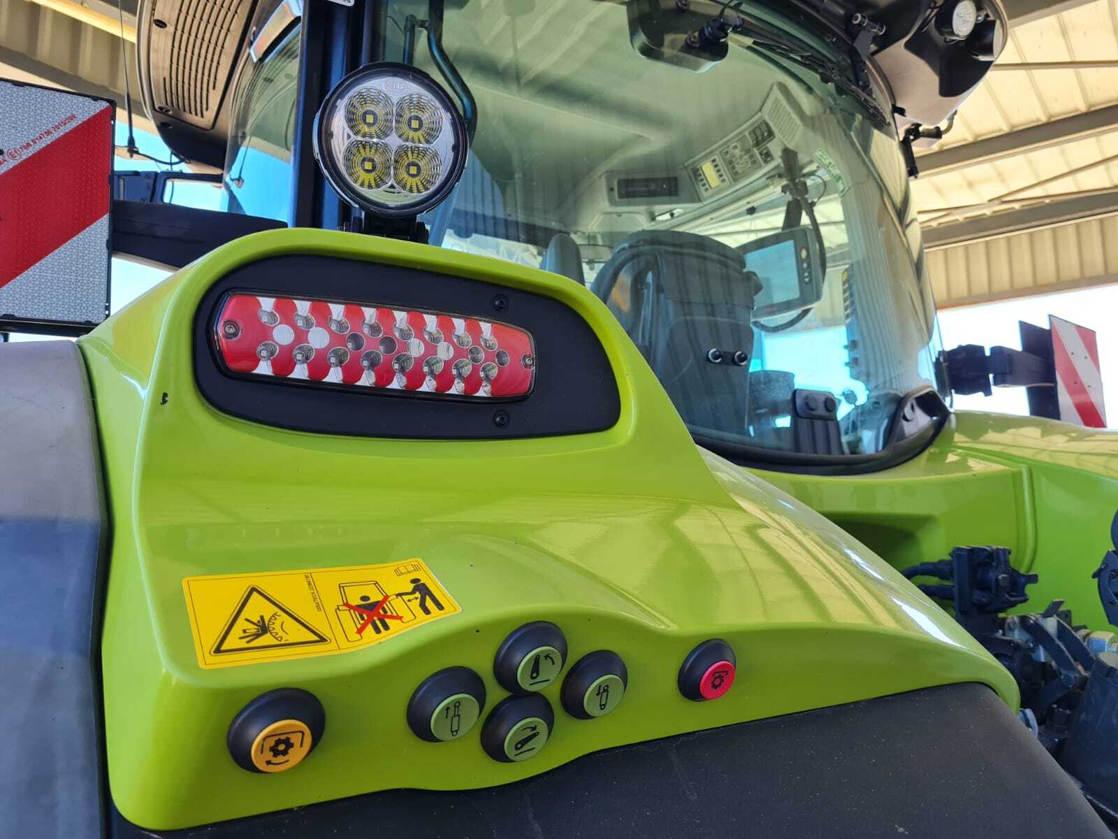 CLAAS ARION 650 CMATIC CEBIS