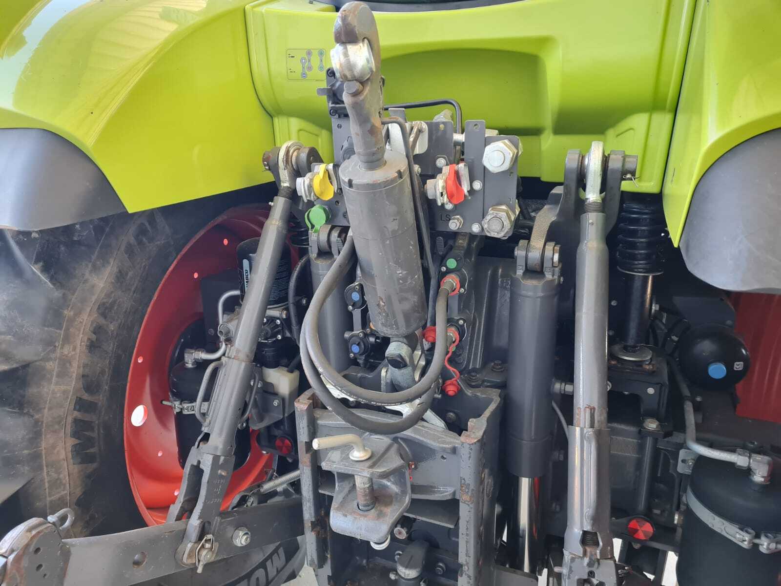 CLAAS ARION 650 CMATIC CEBIS