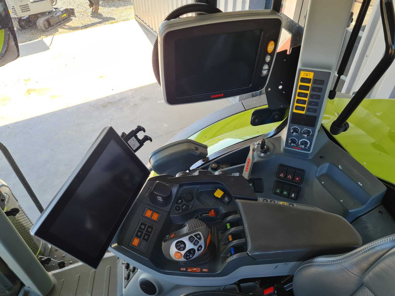 CLAAS ARION 650 CMATIC CEBIS