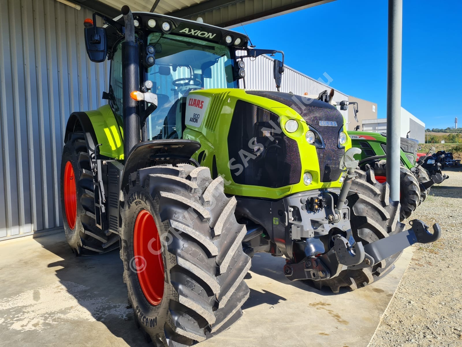 CLAAS AXION 800