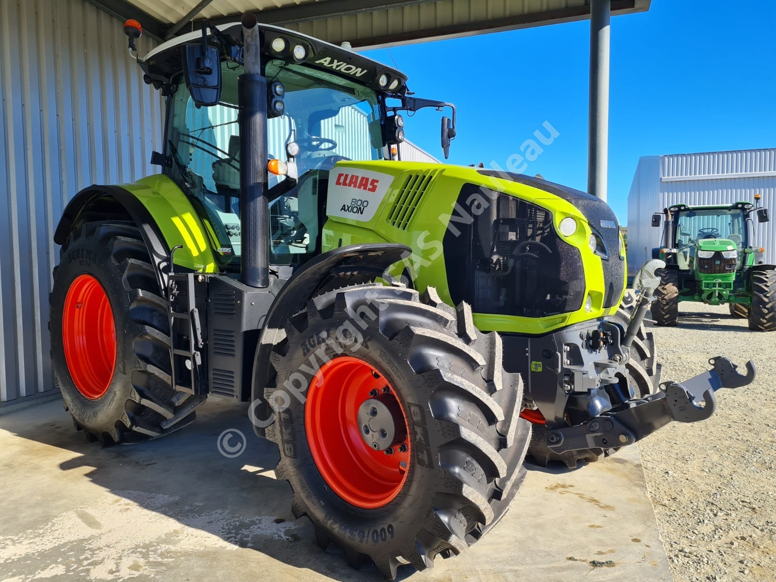CLAAS AXION 800