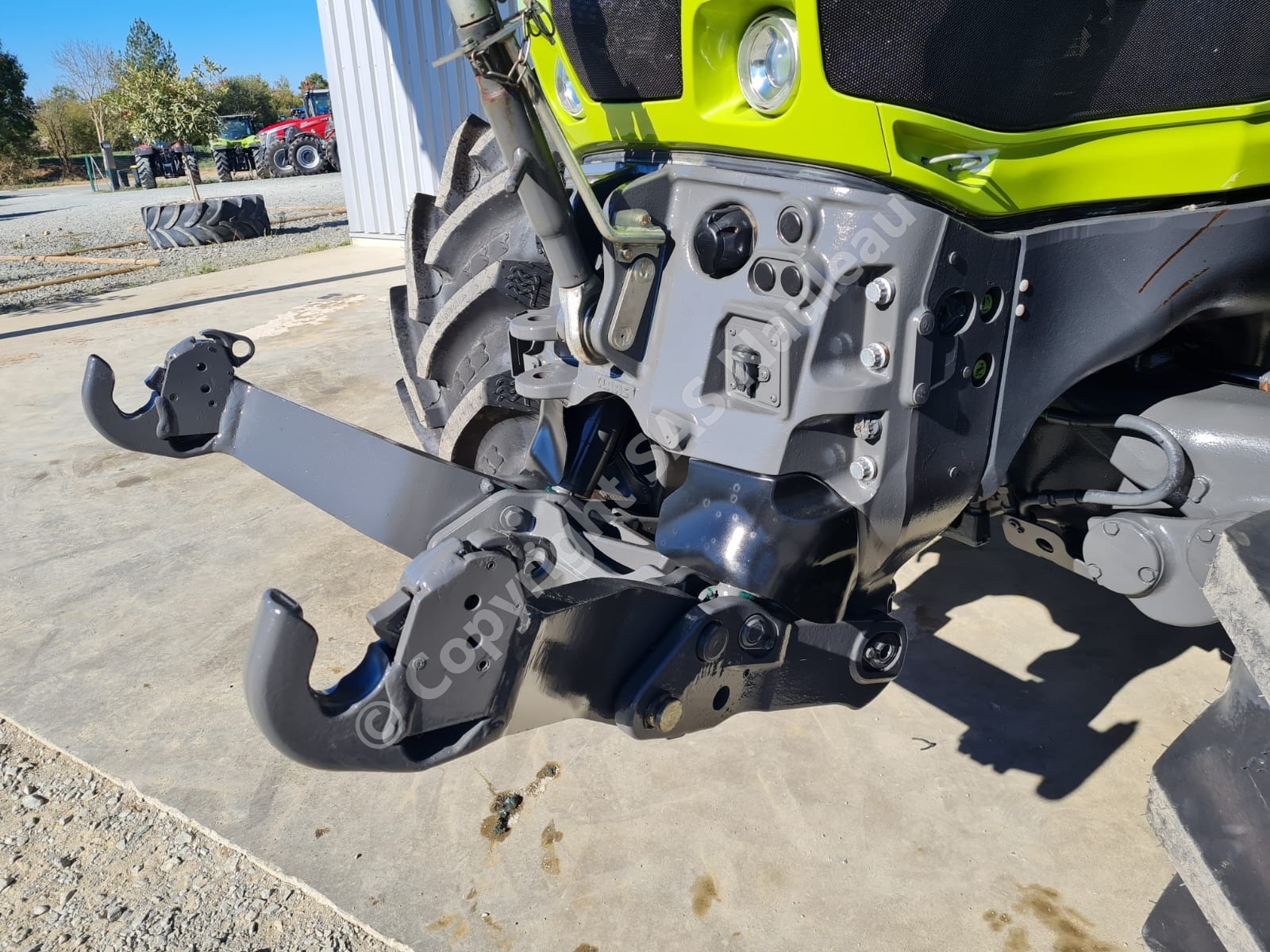 CLAAS AXION 800