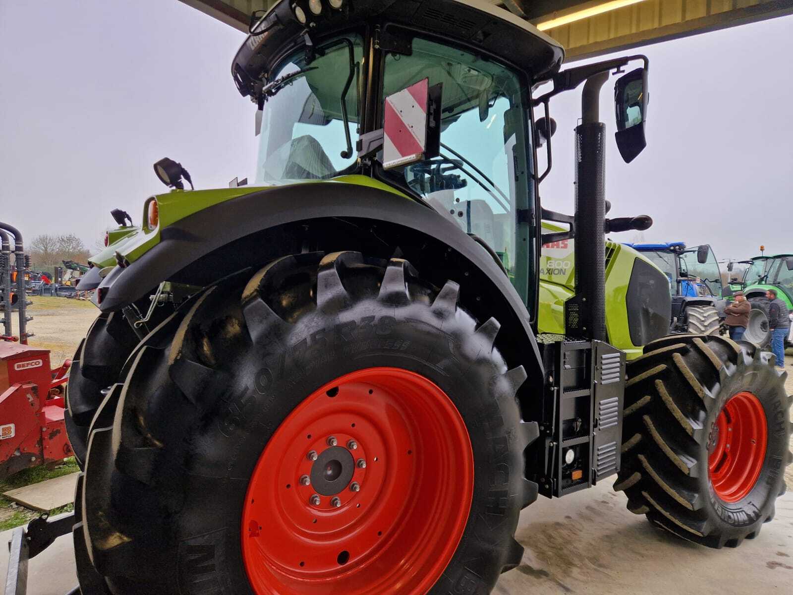 CLAAS AXION 800 CIS
