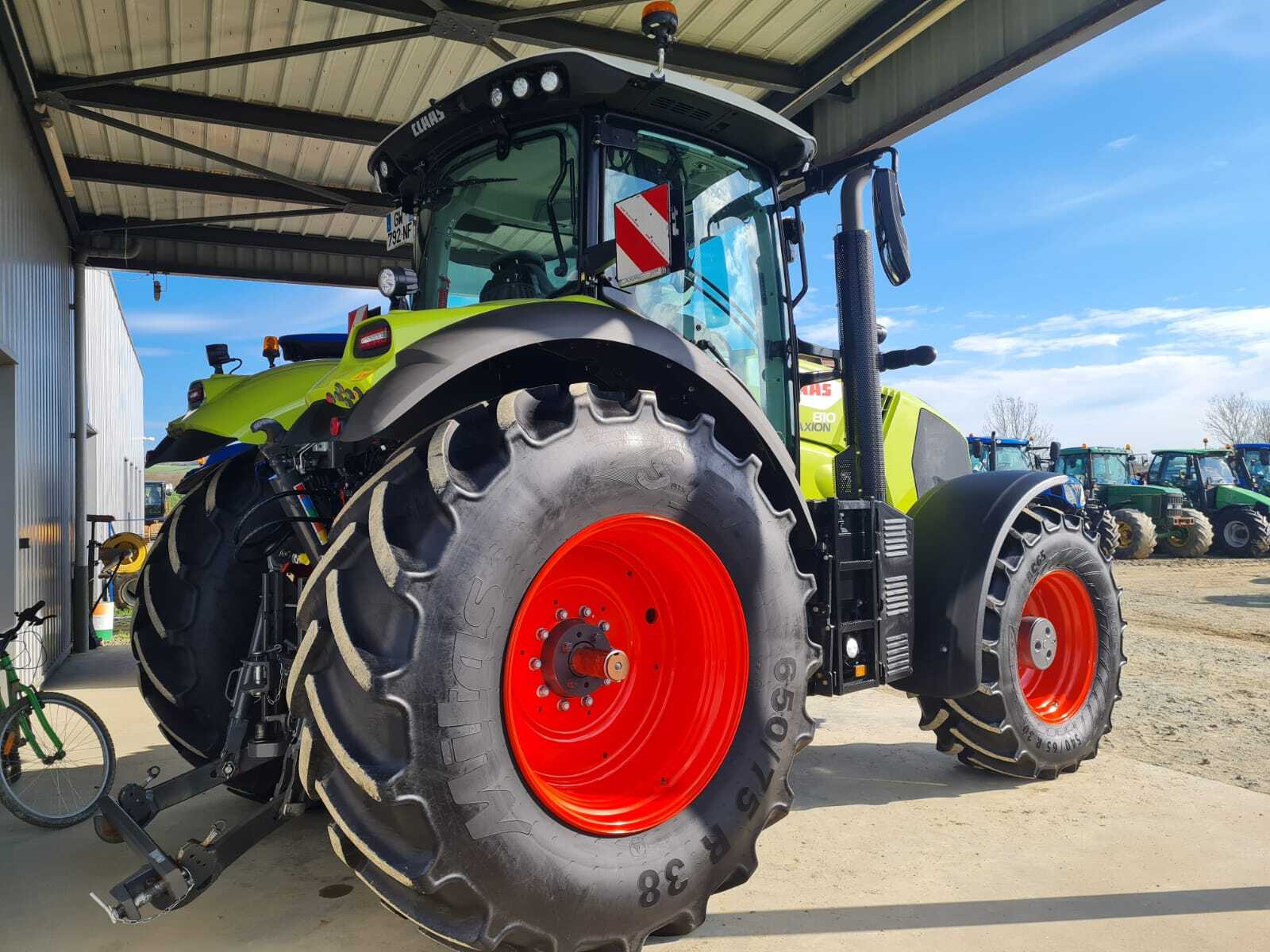 CLAAS AXION 810 CMATIC CEBIS