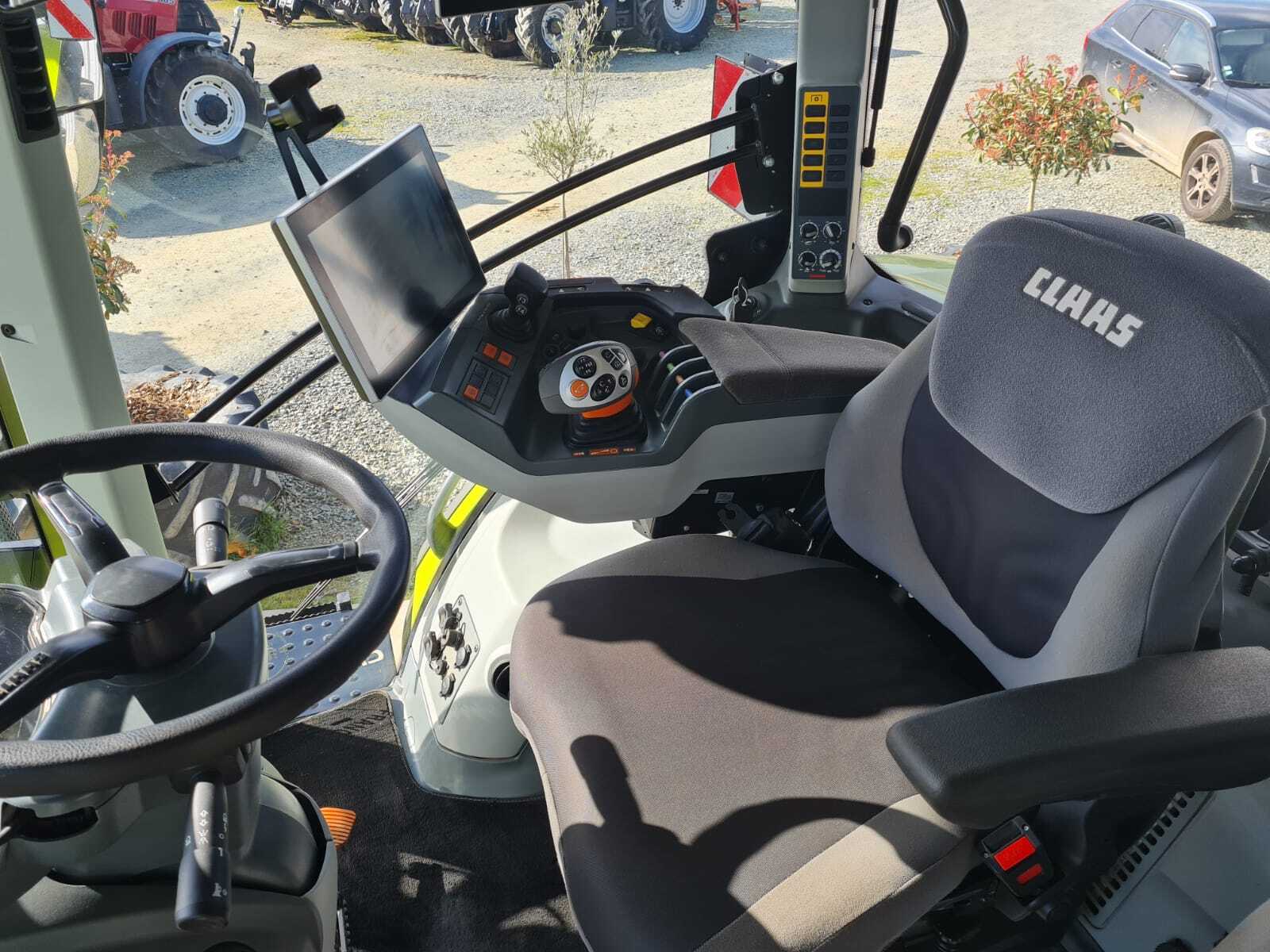 CLAAS AXION 810 CMATIC CEBIS