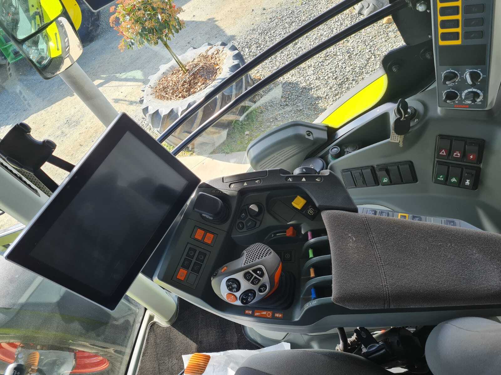 CLAAS AXION 810 CMATIC CEBIS