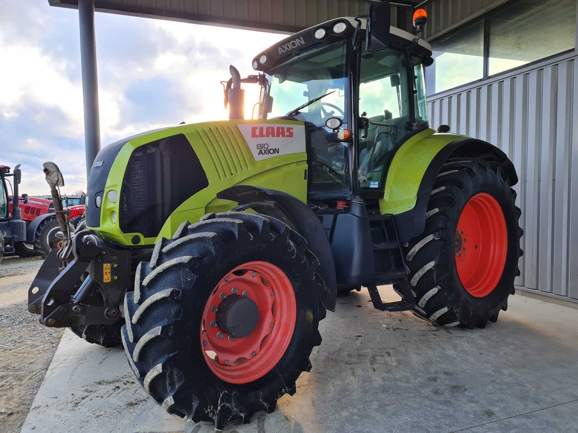 CLAAS AXION 810 CIS