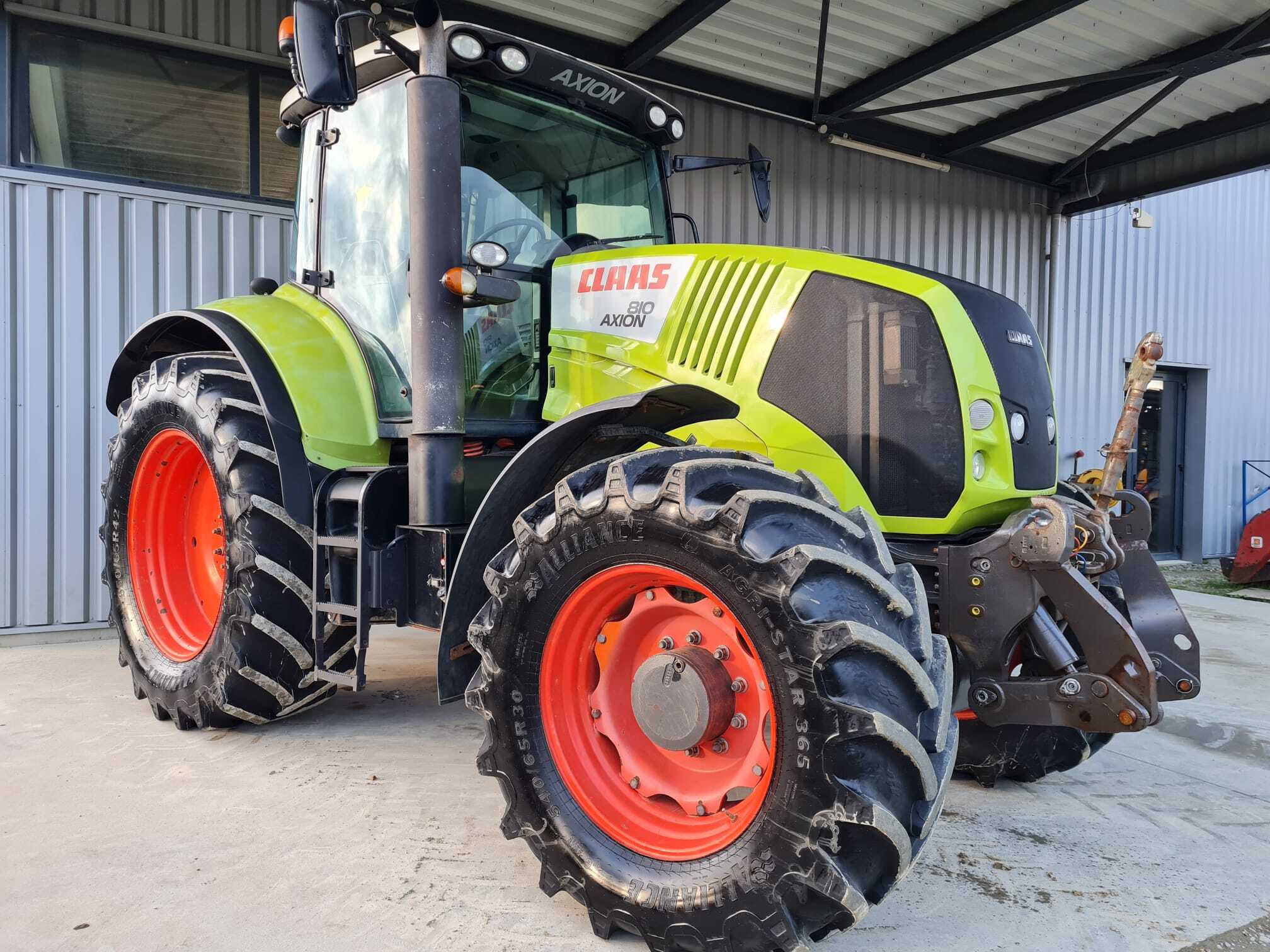 CLAAS AXION 810 CIS