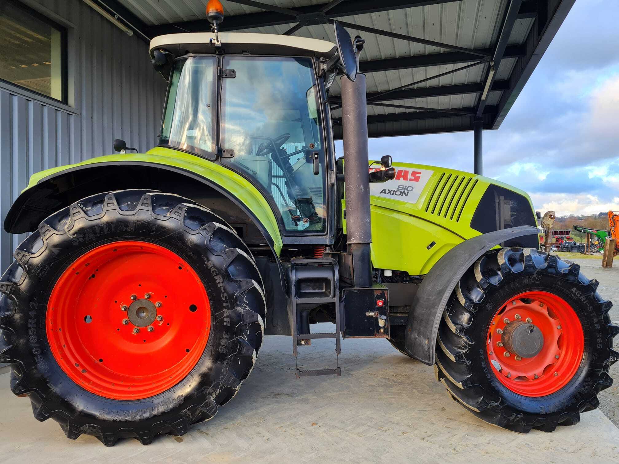 CLAAS AXION 810 CIS