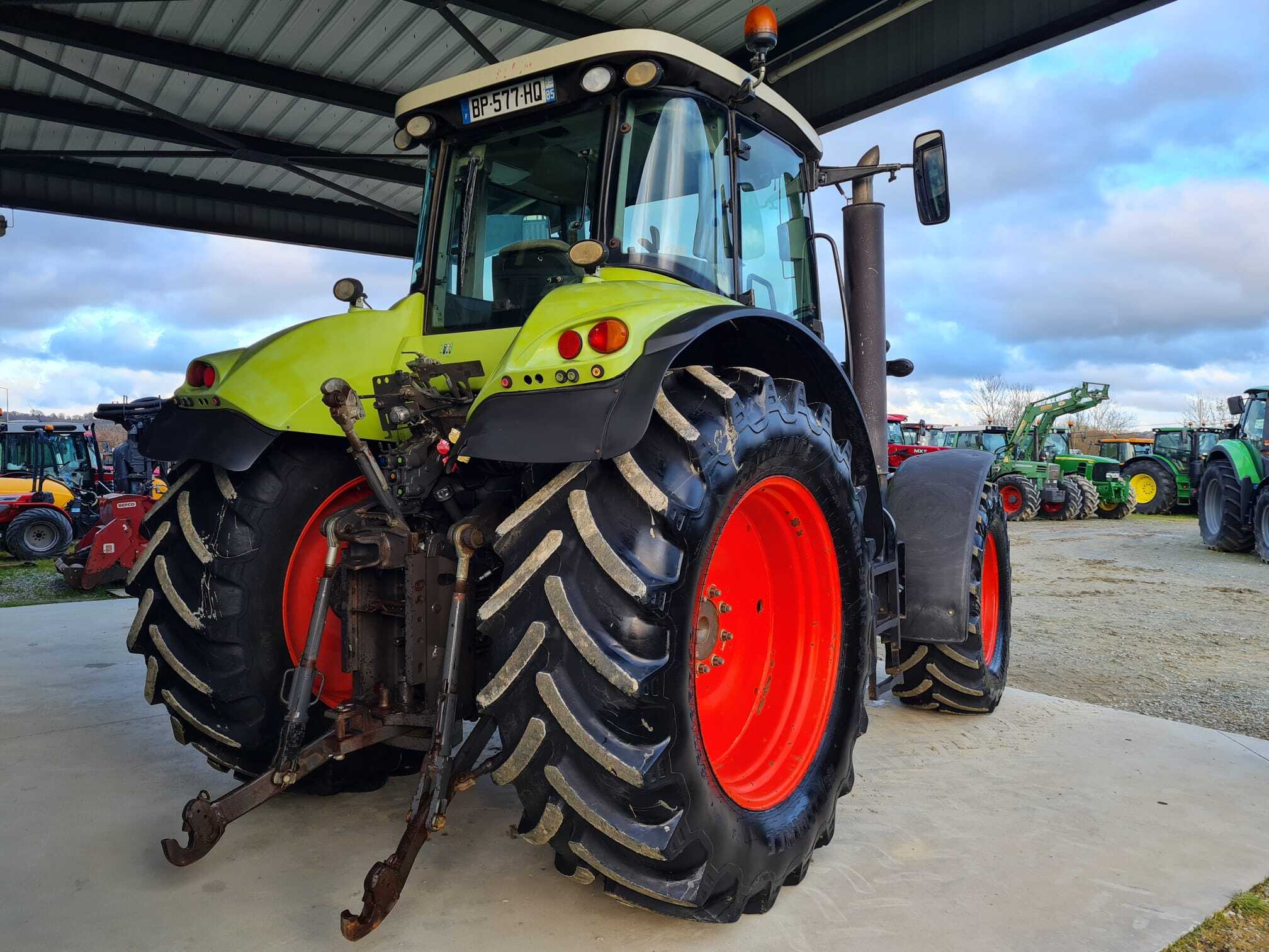 CLAAS AXION 810 CIS