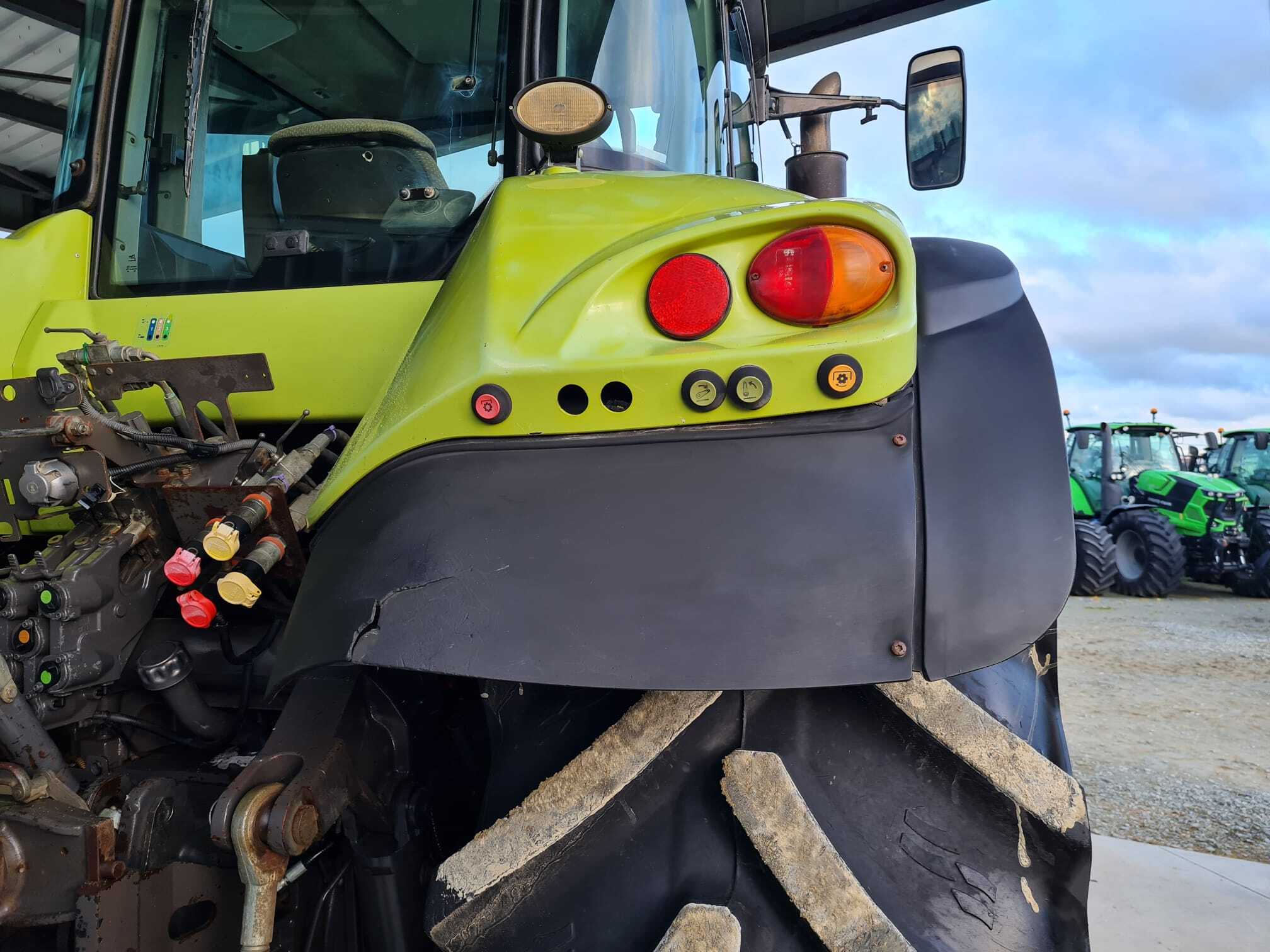 CLAAS AXION 810 CIS