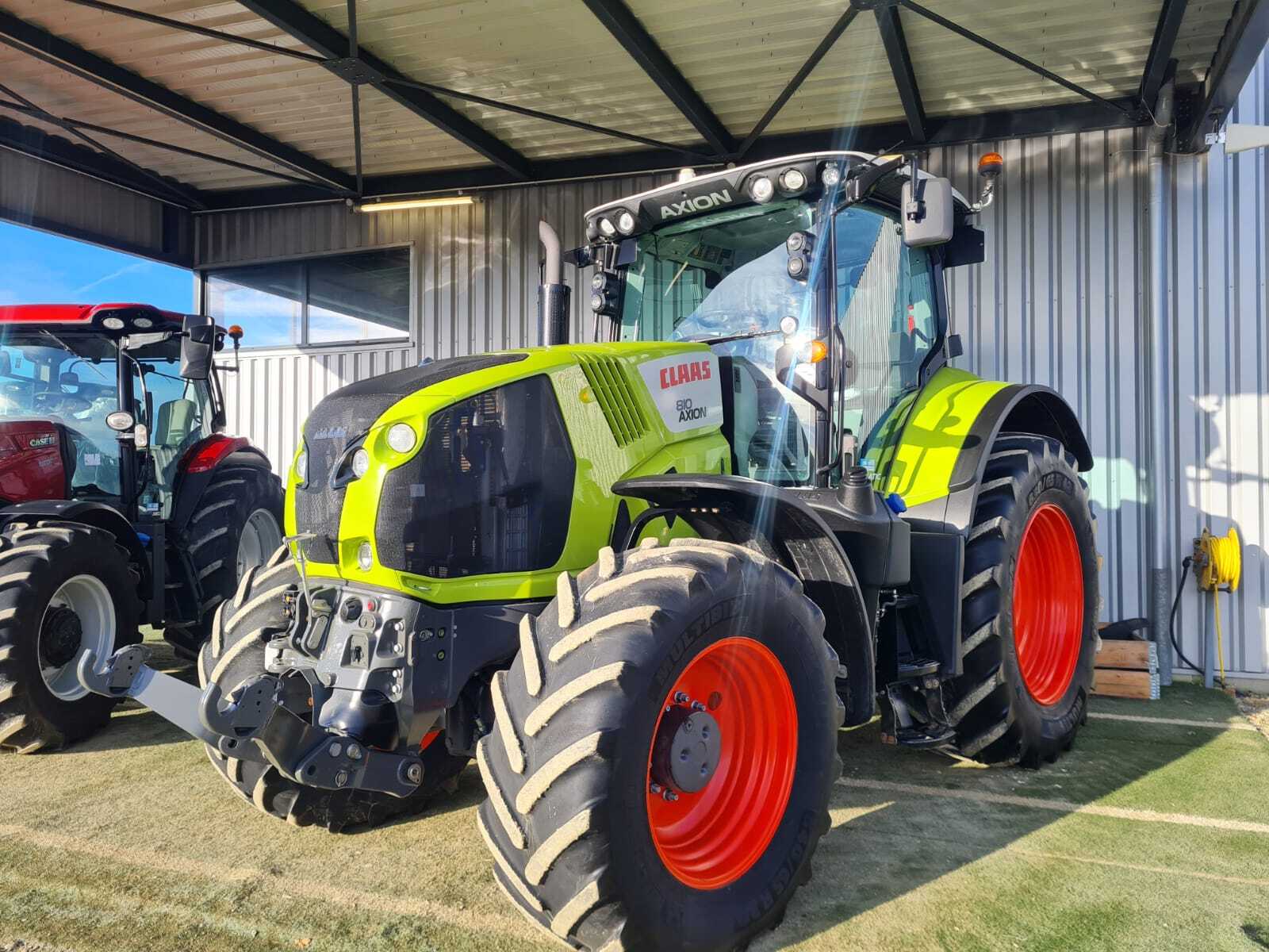 CLAAS AXION 810 CMATIC