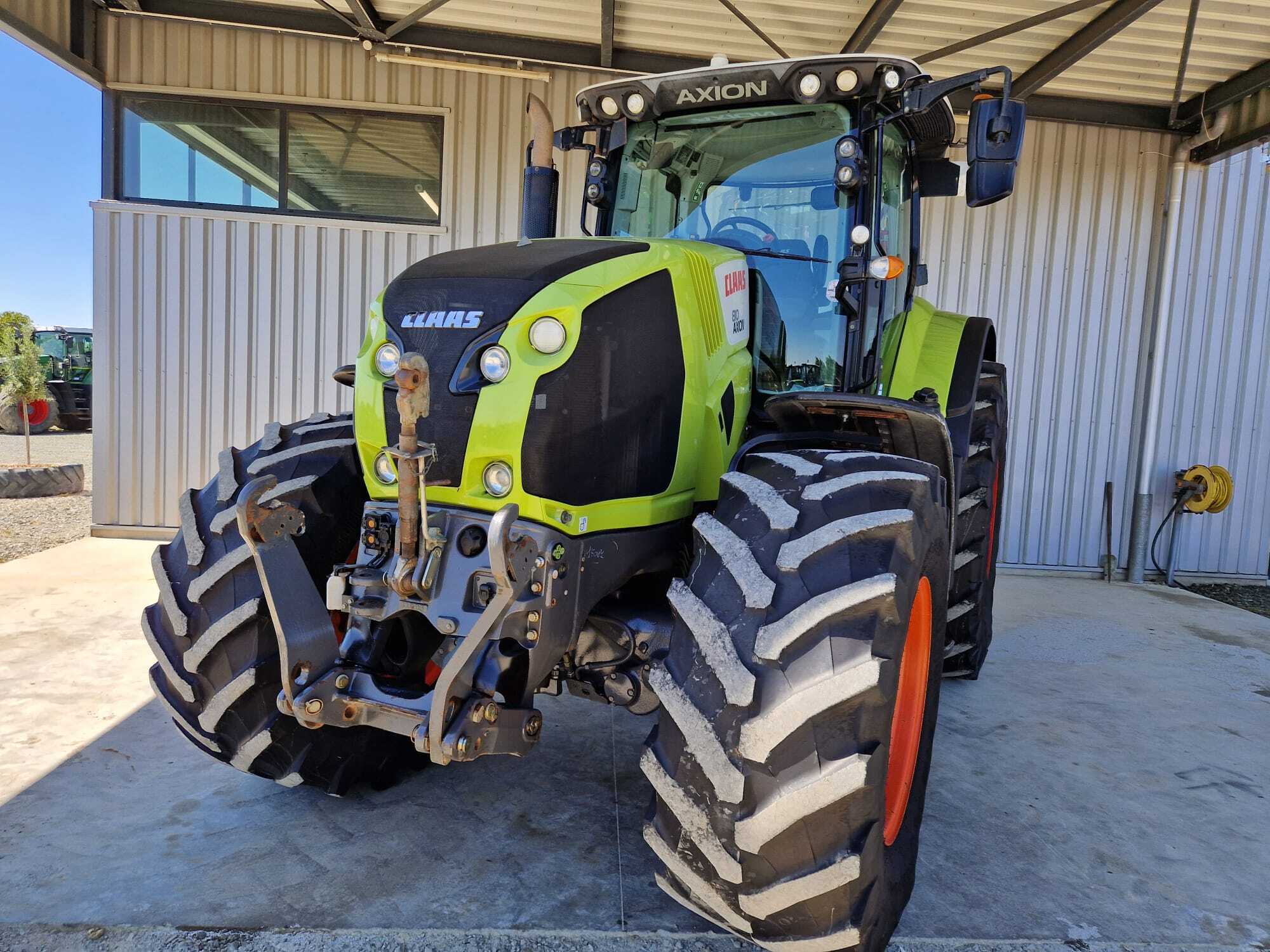 CLAAS AXION 810 CMATIC