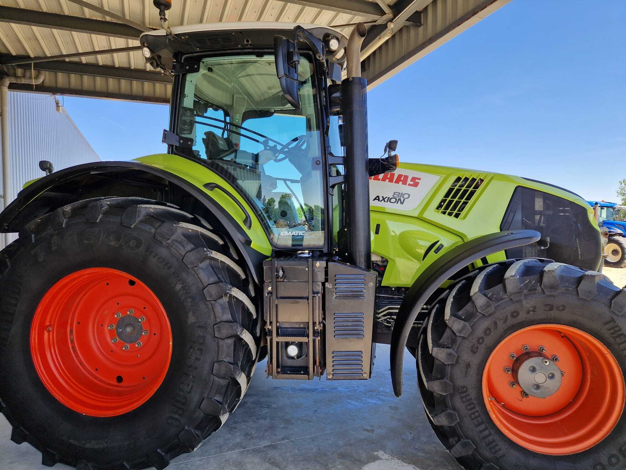 CLAAS AXION 810 CMATIC