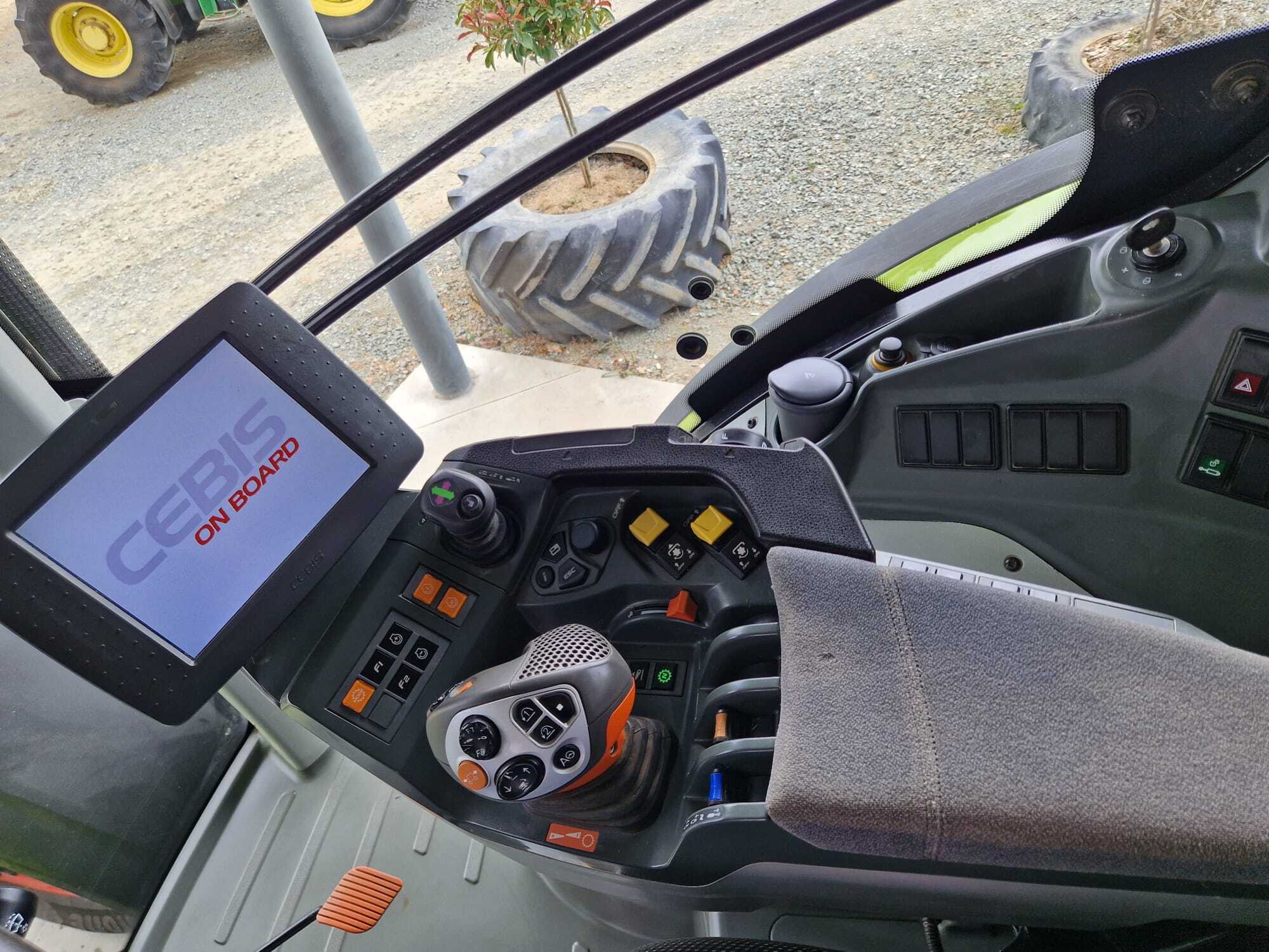 CLAAS AXION 810 CMATIC CEBIS