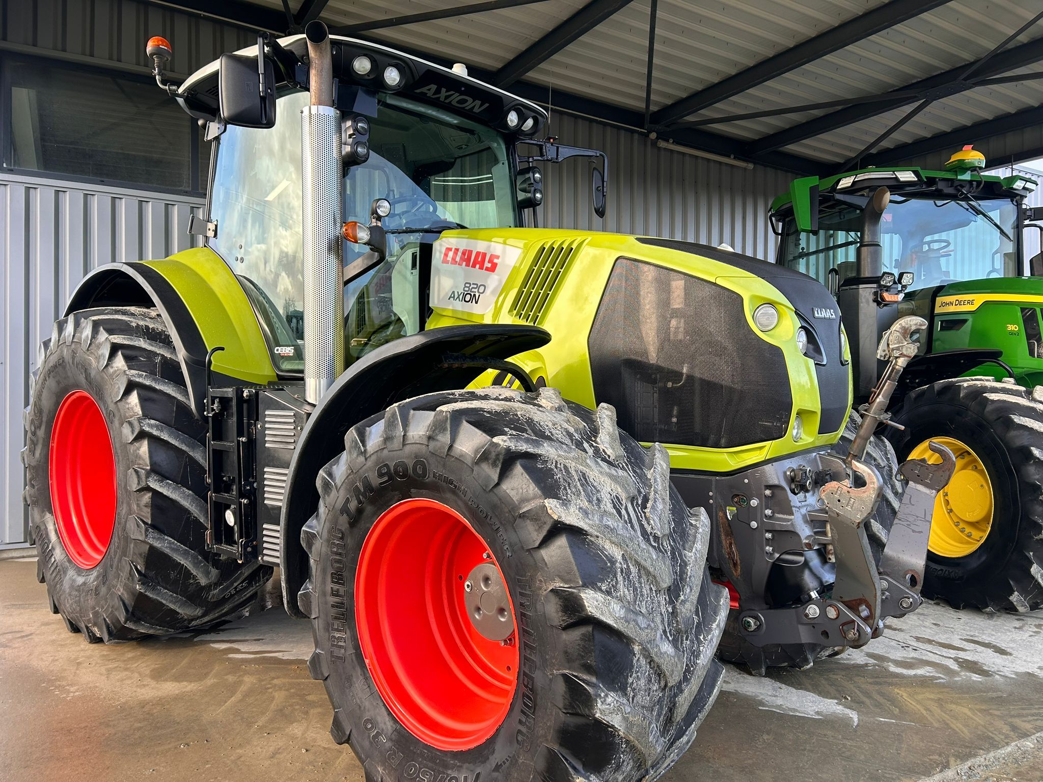 CLAAS AXION 820 CEBIS