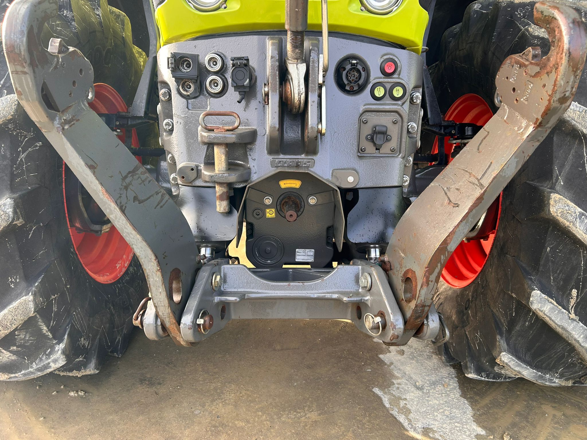 CLAAS AXION 820 CEBIS