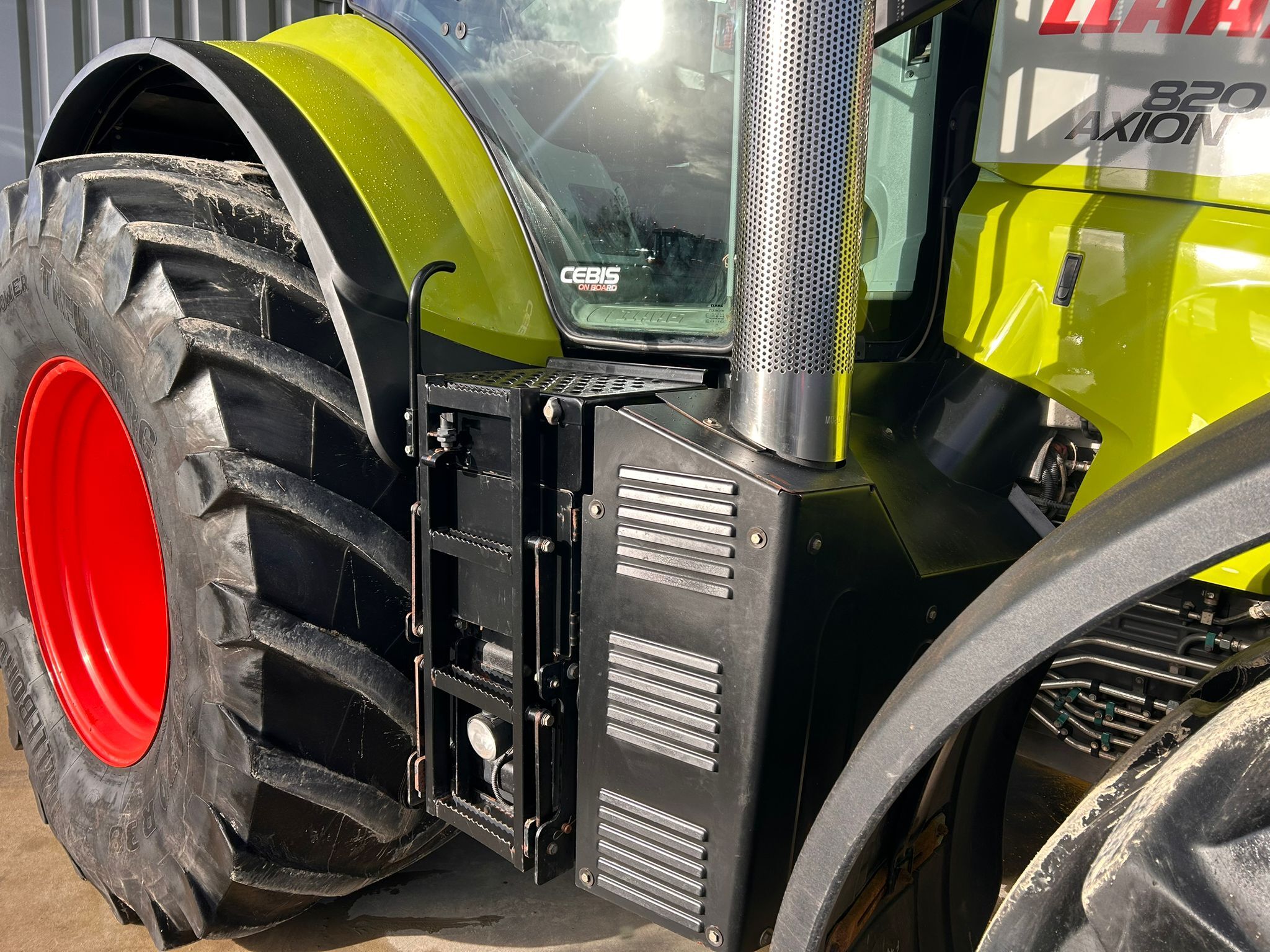 CLAAS AXION 820 CEBIS