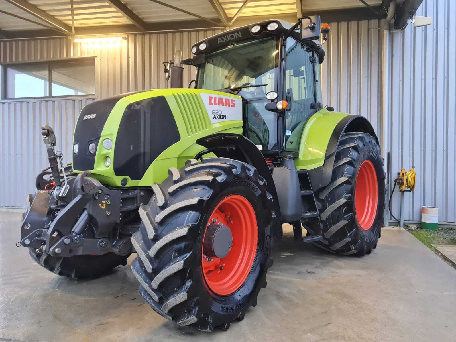 CLAAS AXION 820 CEBIS